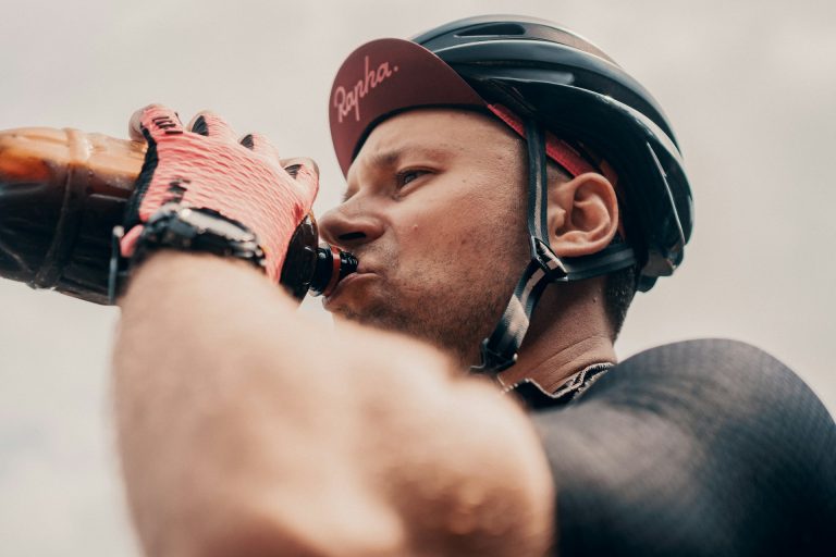 Pourquoi le CBD attire-t-il autant les sportifs de plus de 40 ans ?